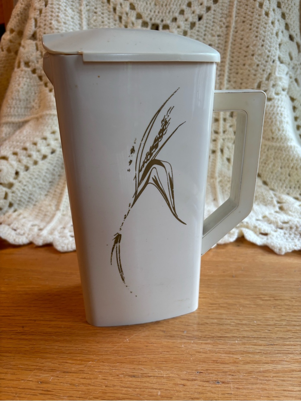 Vintage Totson Plastic Pitcher / Milk Bag Holder Jug - Wheat